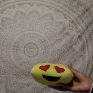 Hearty Emoji Plush Toy